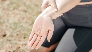 wrist pain tendons